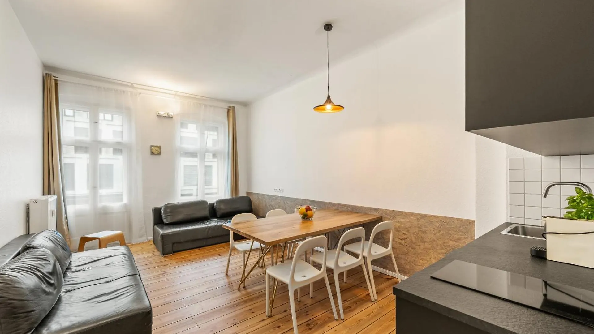 Mooeve Friedrichs Big Apartments Берлин 0*,  Германия