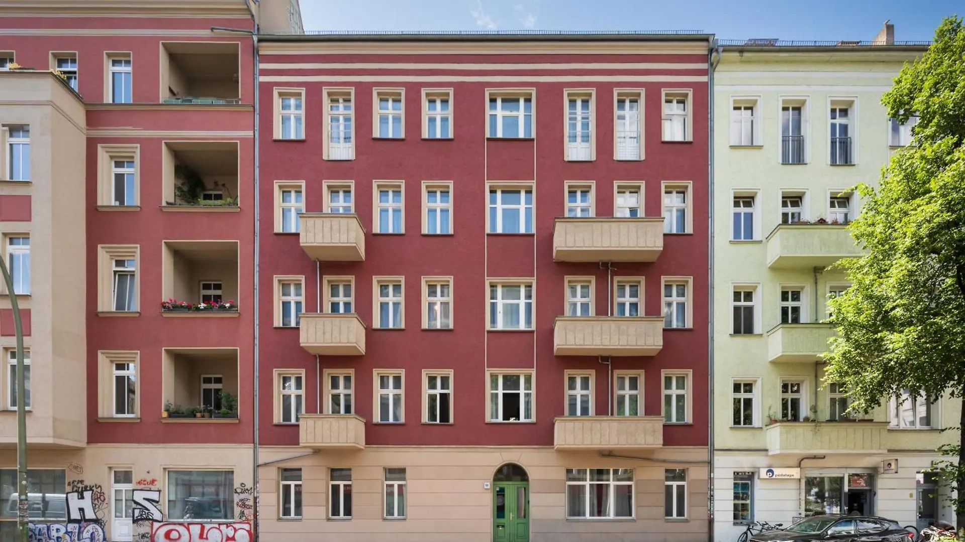 Mooeve Friedrichs Big Apartments Берлин